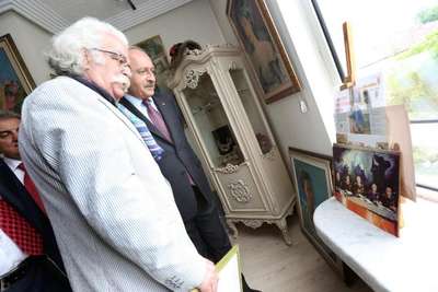 Kılıçdaroğlu'ndan ressam Yaşar Çallı'nın atölyesini ziyaret  (2)  - yeniden