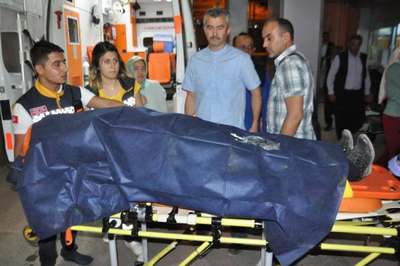 Adıyaman'da devrilen otomobildeki 4 kadın yaralandı