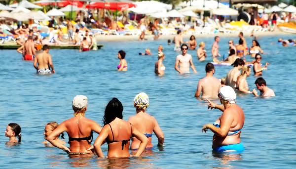 Bodrum plajları rengarenk