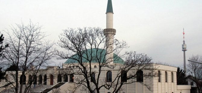 Avusturya'nın skandal kararına İtalya'dan destek
