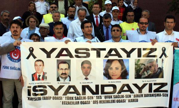 Kayseri’de sağlık çalışanları, iş bıraktı