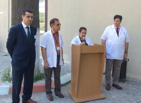 Kırkağaç'ta sağlıkçılar 15 dakika iş bıraktı