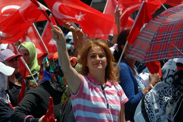 Erdoğan, klozetlerin altın olup olmadığını görmesi için Kılıçdaroğlu'nu saraya davet ettiğini açıkladı