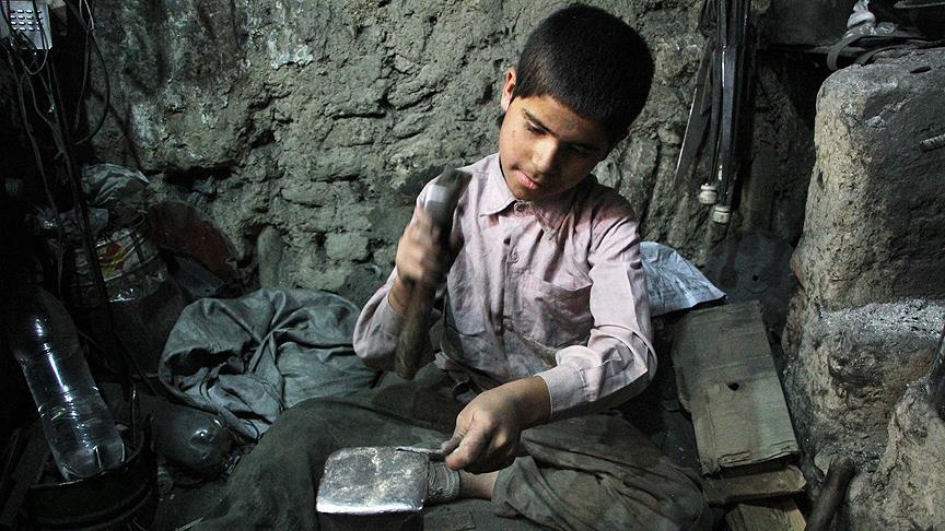 152 milyon çocuk okul yerine işe gidiyor