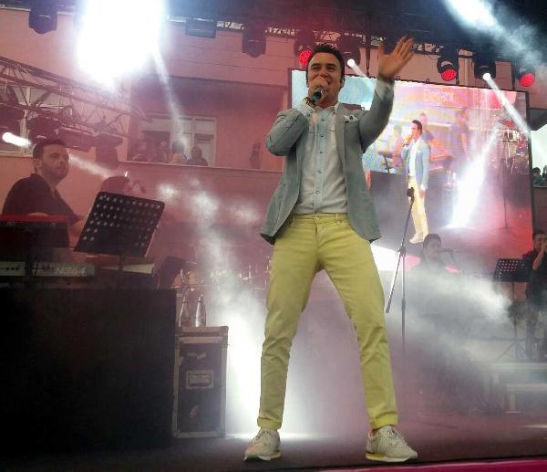 Darıca'da Mustafa Ceceli konseri