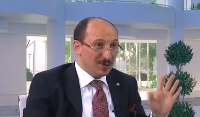 Almanya'da tıp okudum deyip herkesi kandırdı