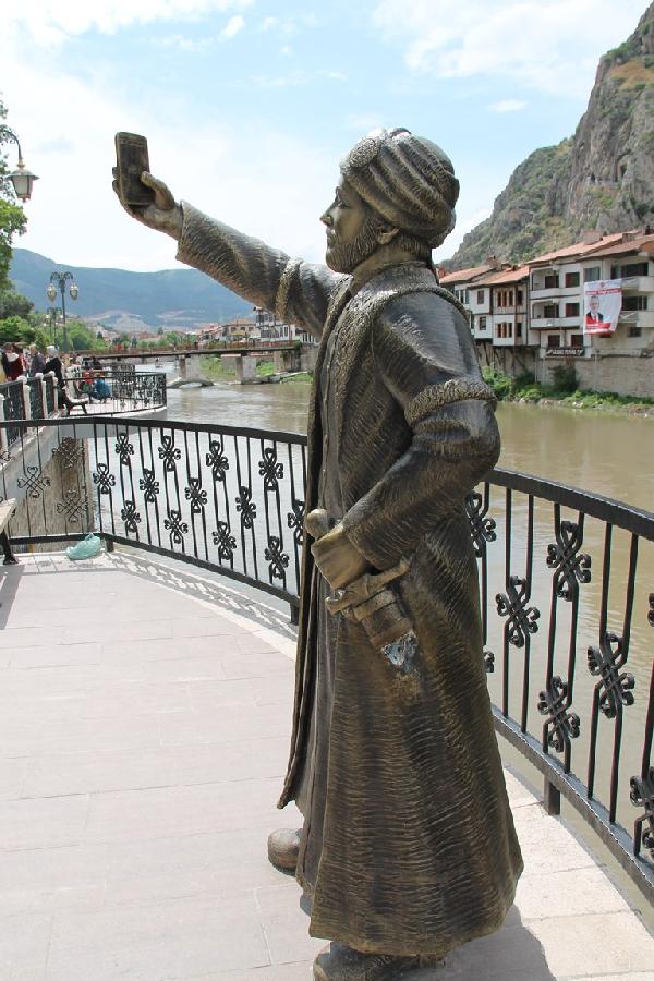 Şehzade kılıcına tekrar kavuştu