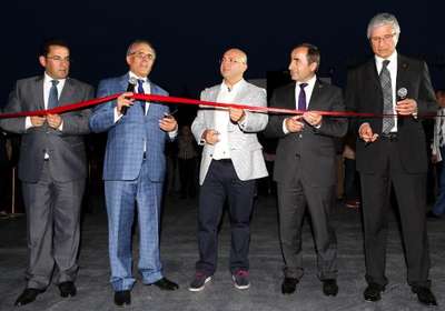 Antalya'da doğan Woux, dünyaya açılıyor