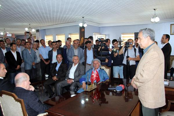 Arınç: Kürtleri seviyorum, onlar da beni seviyor