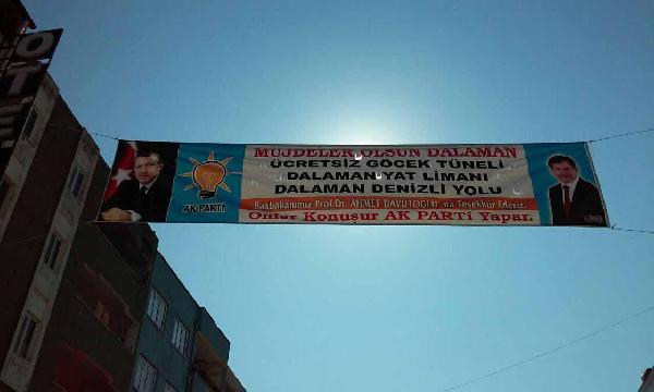 Ak Parti pankartında Cumhurbaşkanı'nın fotoğrafı krize neden oldu