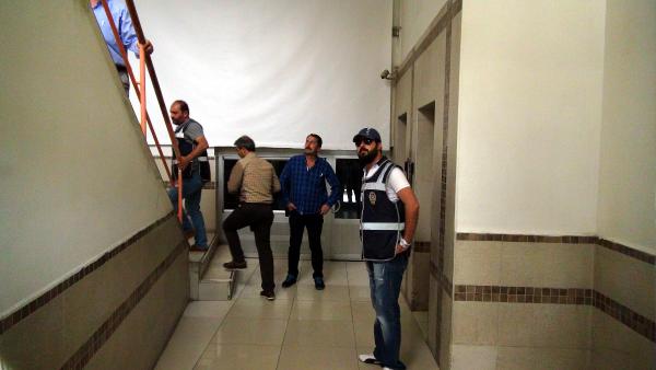Elazığ'da 2 dershaneye operasyon