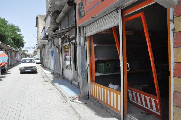 IŞİD Carablus'ta kurumları havaya uçurdu, Türkiye'deki binalar zarar gördü