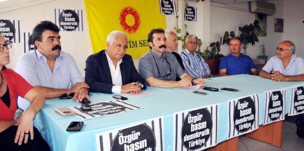 Antalya'dan Can Dündar'a destek