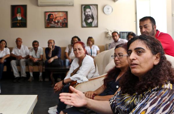 Sebahat Tuncel: AKP'de İki bıyıklı eş başkan var