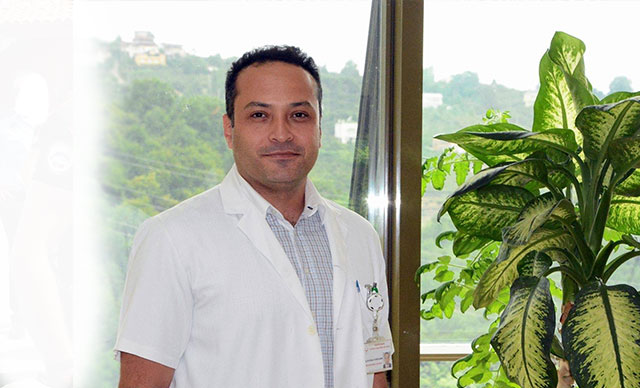 Bıçak parası alan doktor tutuklandı