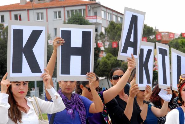Muğla'da, 1 haftadaki 3 kadın cinayeti protesto edildi