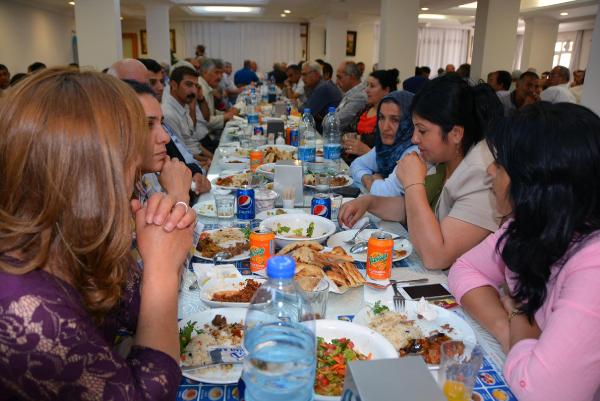 HDP ve DBP yöneticiler, Nusaybin'de kavgalı iki aileyi barıştırdı