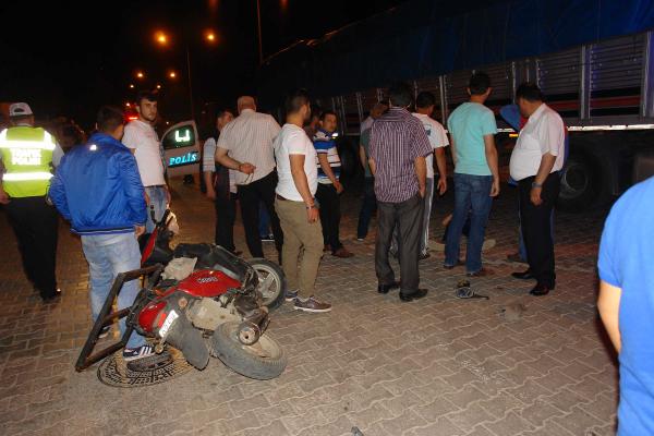 Otomobilin çarptığı motosikletli yaralandı