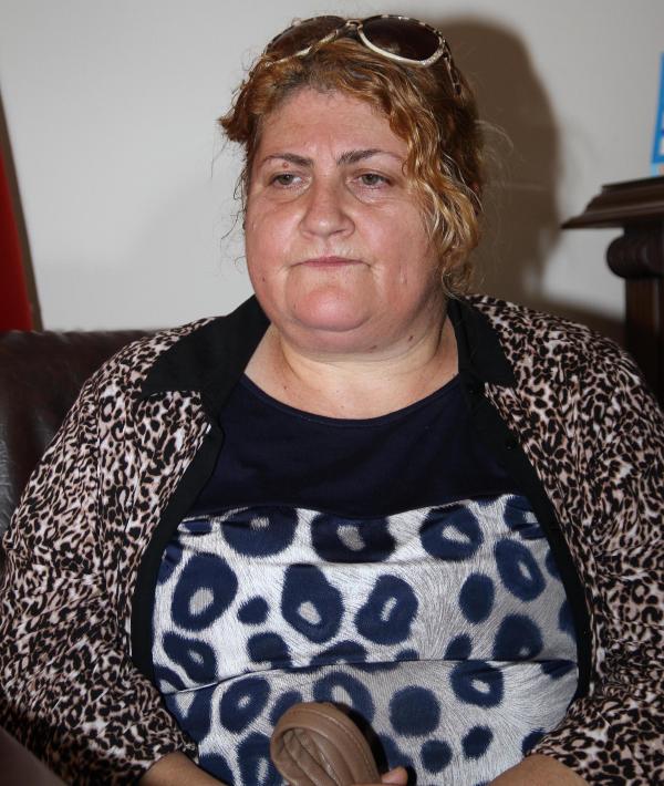 Ak Partililere 'Bozkurt' işareti yapan kadına dayak suçlaması