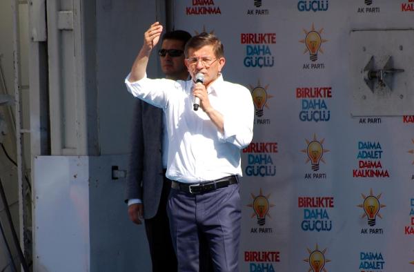 Davutoğlu: Vallahi o TIR'lar Türkmenlere gidiyordu