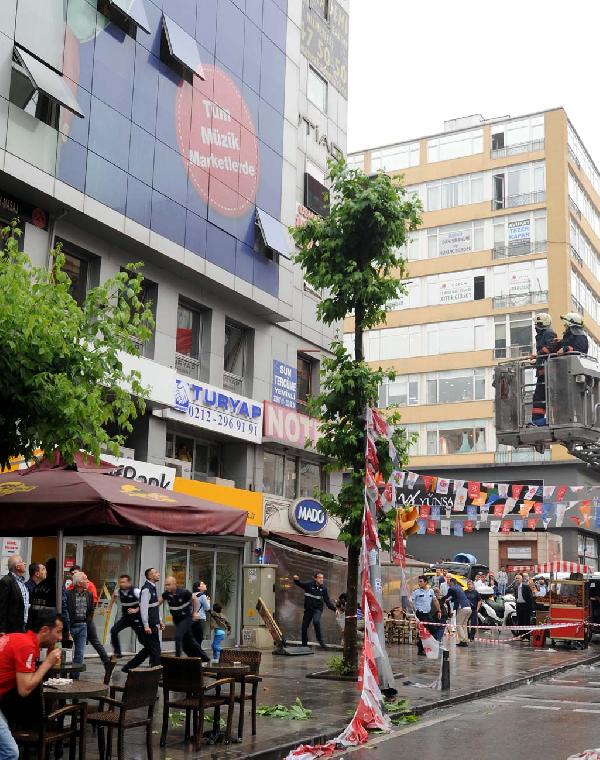 İstanbul'da yağış hayatı olumsuz etkiledi