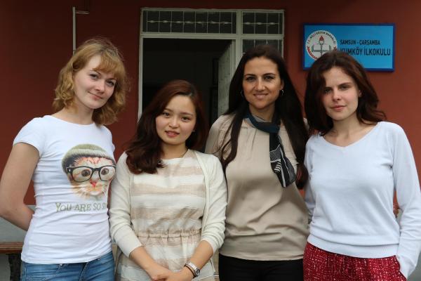 Çalıkuşu Dilek öğretmen sesini dünyaya duyurdu
