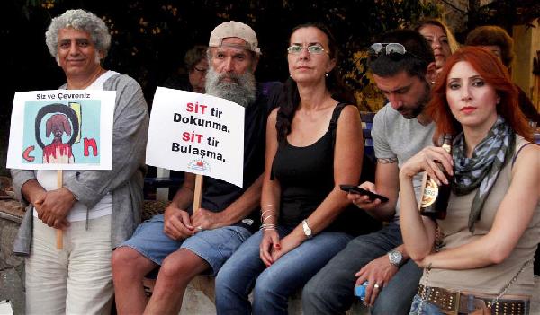 Tangolu tiyatrolu ve türkülü çevre eylemi