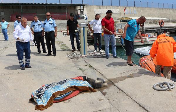 Alanya’da denizden çürümüş ceset çıkarıldı