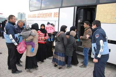 Şanlıurfa’da dilenen Suriyeliler, Gaziantep’teki kamplara gönderildi