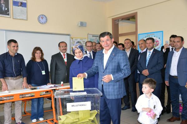 Davutoğlu: HDP saldırısında 1 zanlı yakalandı