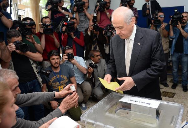 Bahçeli: Seçimlerin milletimiz için de hayırlı sonuçlar vereceğine inanıyorum