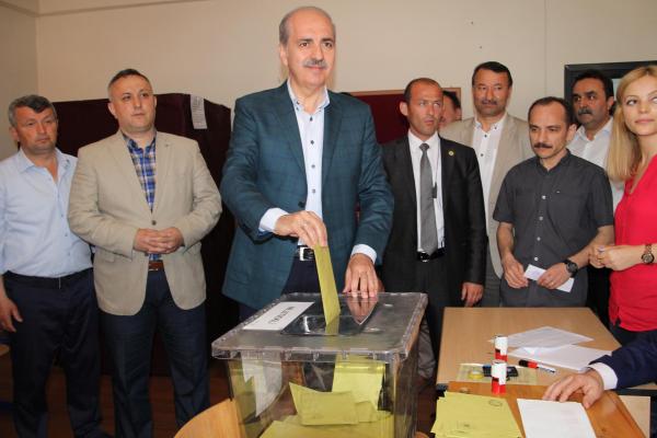 Numan Kurtulmuş oyunu Ordu'da kullandı