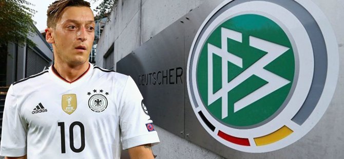 Özil'e Almanlardan sürpriz kutlama