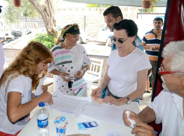 Fatma Girik, oyunu Bodrum'da kullandı