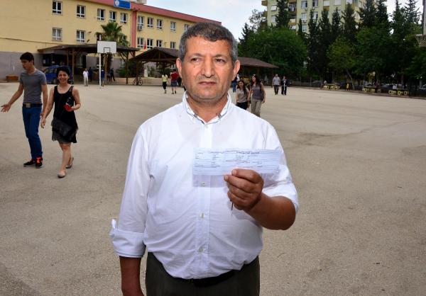 Ölen oğlu için oy kullanılmasın diye nöbet tuttu