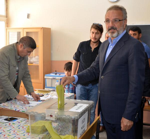Sırrı Sakık: Demokrasi hayat bulduğu an, silahlar kendiliğinden gündemden çıkacaktır
