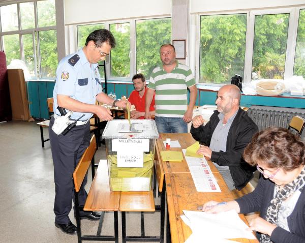 Doğu Karadeniz’de oy verme işlemi sürüyor