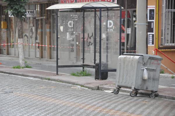 Otobüs durağındaki şüpheli valiz fünye ile patlatıldı