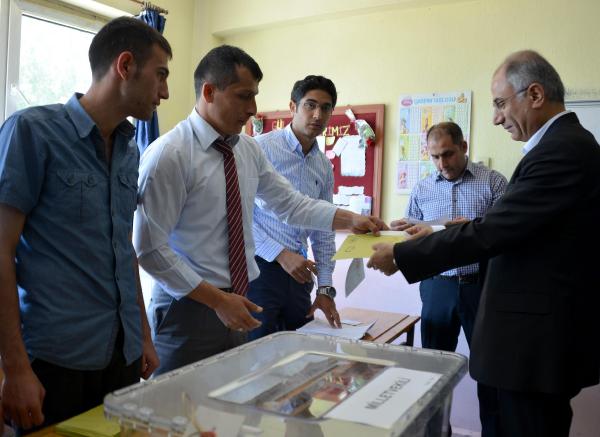 Efkan Ala'nın oy kullandığı sandıktan Ak Parti çıktı