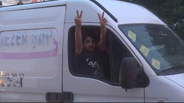 HDP'lilerin "baraj" sevinci