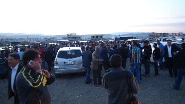 Kars Adliyesi önünde 'Oylar çalınıyor' gerginliği yaşandı