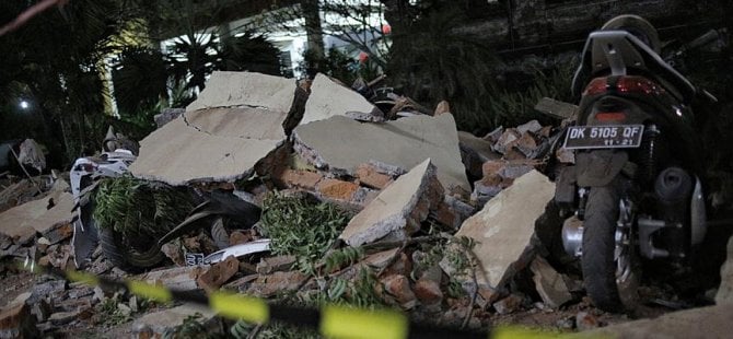 Endonezya'da deprem: En az 48 ölü