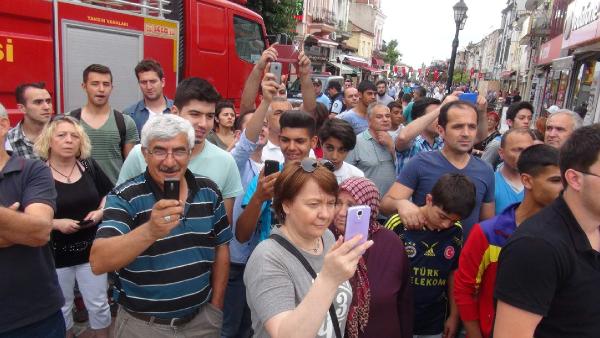 Edirne’de bombalı sanılan şüpheli paket boş çıktı