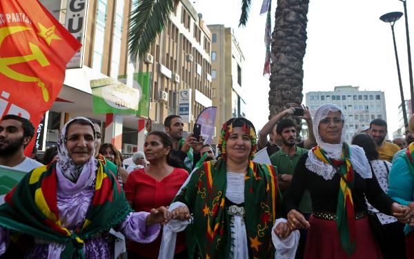 Antalya’da HDP başarıyı kutladı
