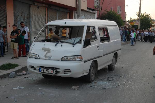 Tarsus'ta minibüsün iki kardeşe çartı: 1 ölü, 1 yaralı