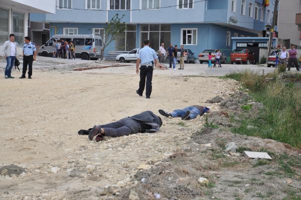 Sentetik uyuşturucu  2 arkadaşı hastanelik etti