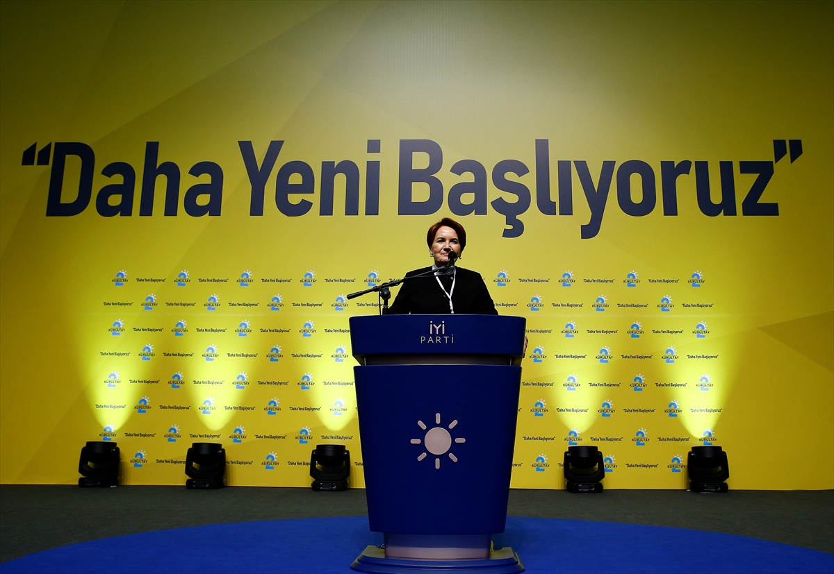 Akşener yeniden genel başkan