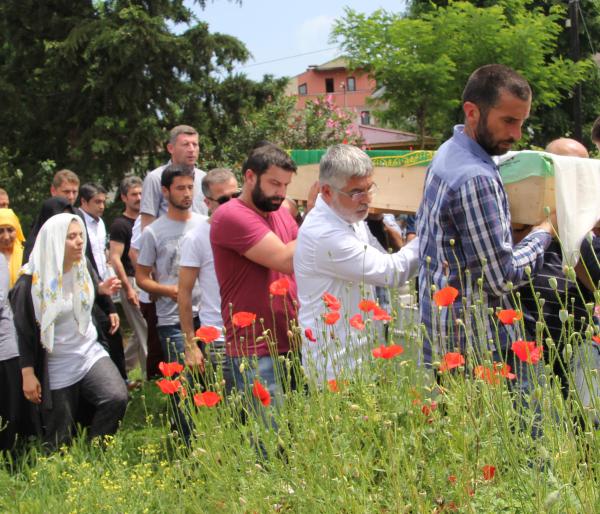 Beyin tümörüne yenik düşen Sıla gözyaşlarıyla uğurlandı