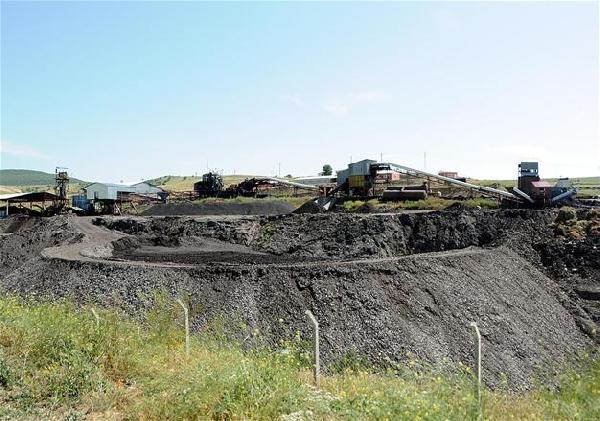 Two workers dead, three injured in multiple incidents in central Turkey