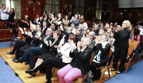 Köln'de gayrimüslim bestekarların konseri yoğun ilgi gördü